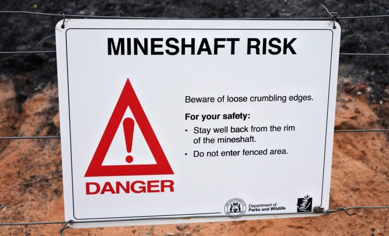 Mine shaft sign